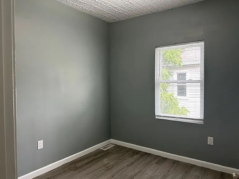 425 Huffman Ave — Photo 24
