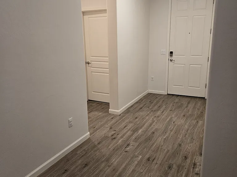 579 W Camino Sorpresa — Photo 4
