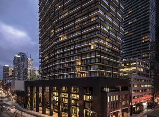 125 Peter St #2304, Toronto, ON M5V 0M2