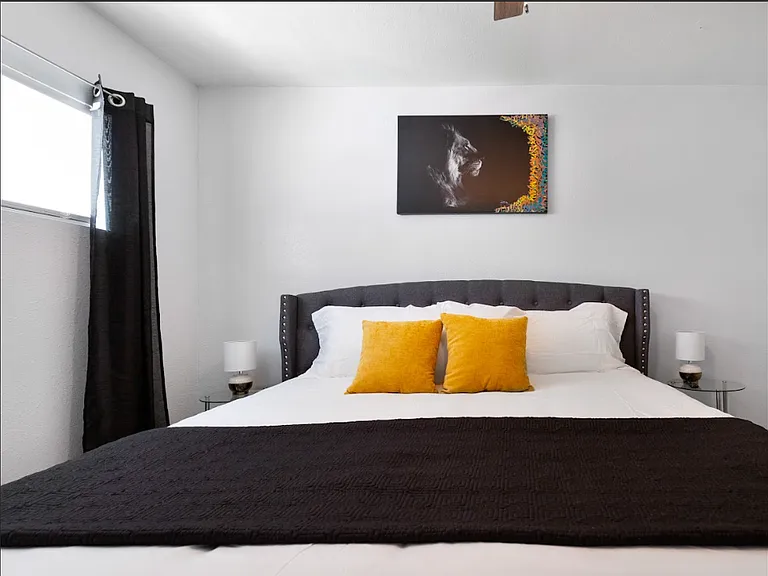 2402 Berry St #7 — Photo 4