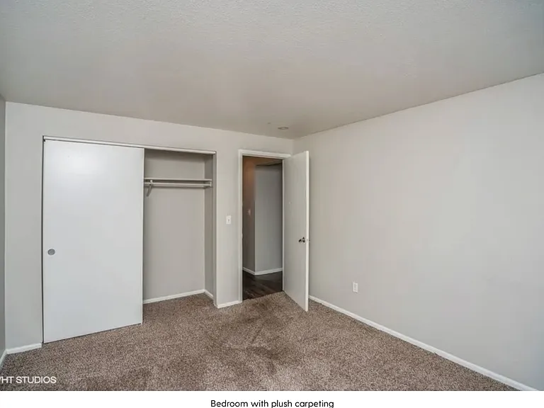 Bellaire Apartment Homes — Photo 22