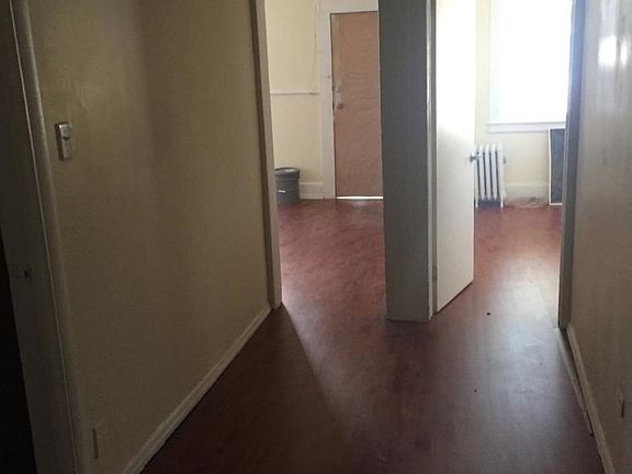 2nd image of 11 N Harrison St