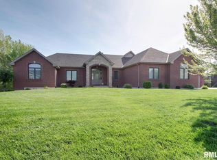 1121 Timber View Ter, Quincy, IL 62305