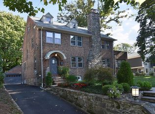 322 Corlies Ave, Pelham, NY 10803