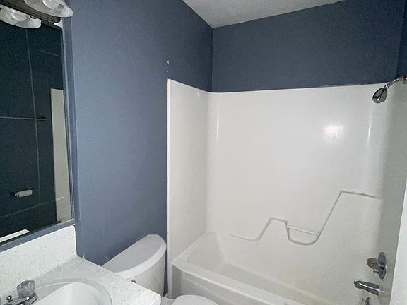 2nd image of 1302 Harris Ave #38