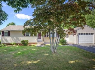 1 Clarendon Ter, Newington, CT 06111