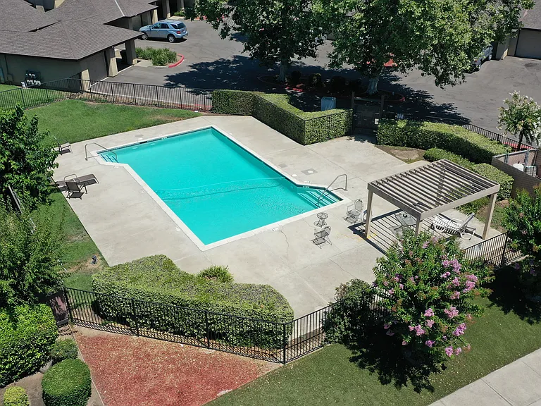2249 Piccardo Cir — Photo 35