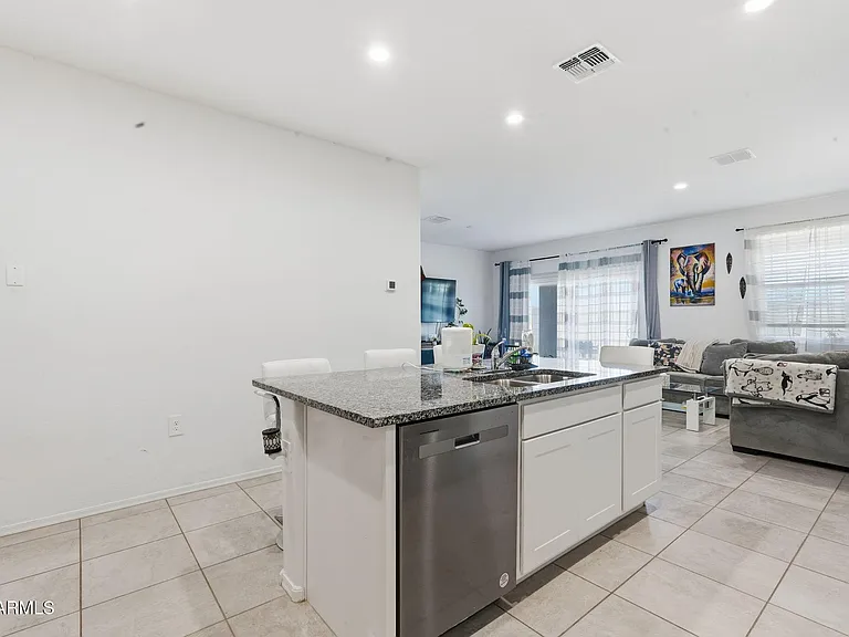 35834 W San Ildefanso Ave — Photo 11