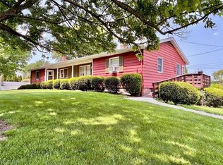 313 E Maple St, Hartville, OH 44632