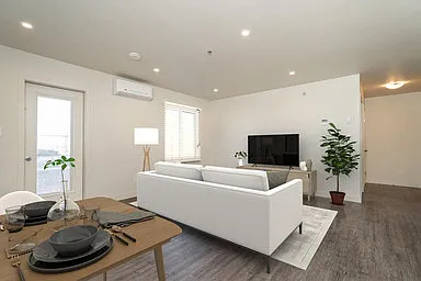 585 Ballantrae Dr — Photo 57