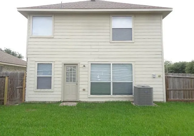 9503 Wyatt Oak Ln — Photo 32