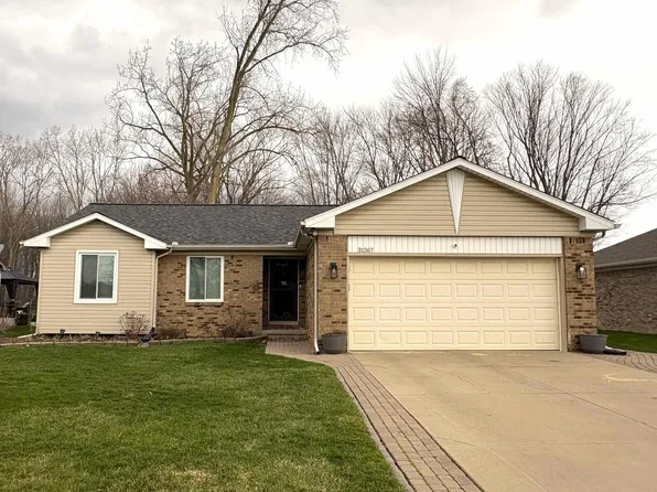 31267 Louise Dr, Chesterfield, MI 48047