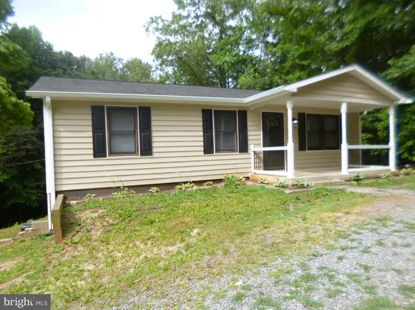26480 Country Club Ln, Ruther Glen, VA 22546