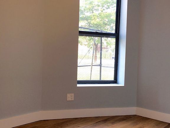 3rd image of 459 E 135th St #3F