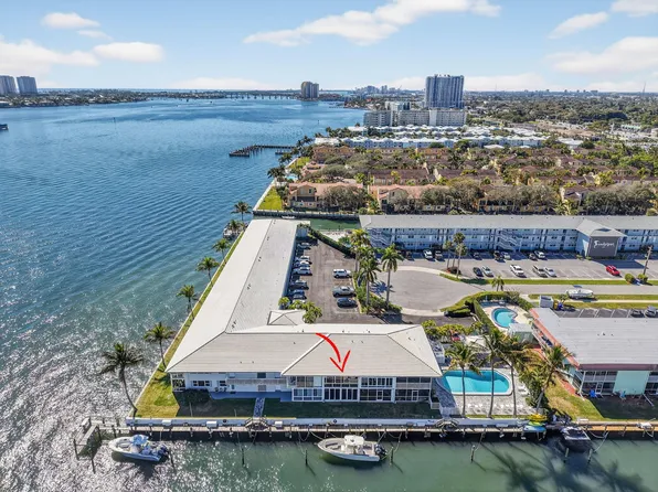 100 Lehane Terrace #28, North Palm Beach, FL 33408