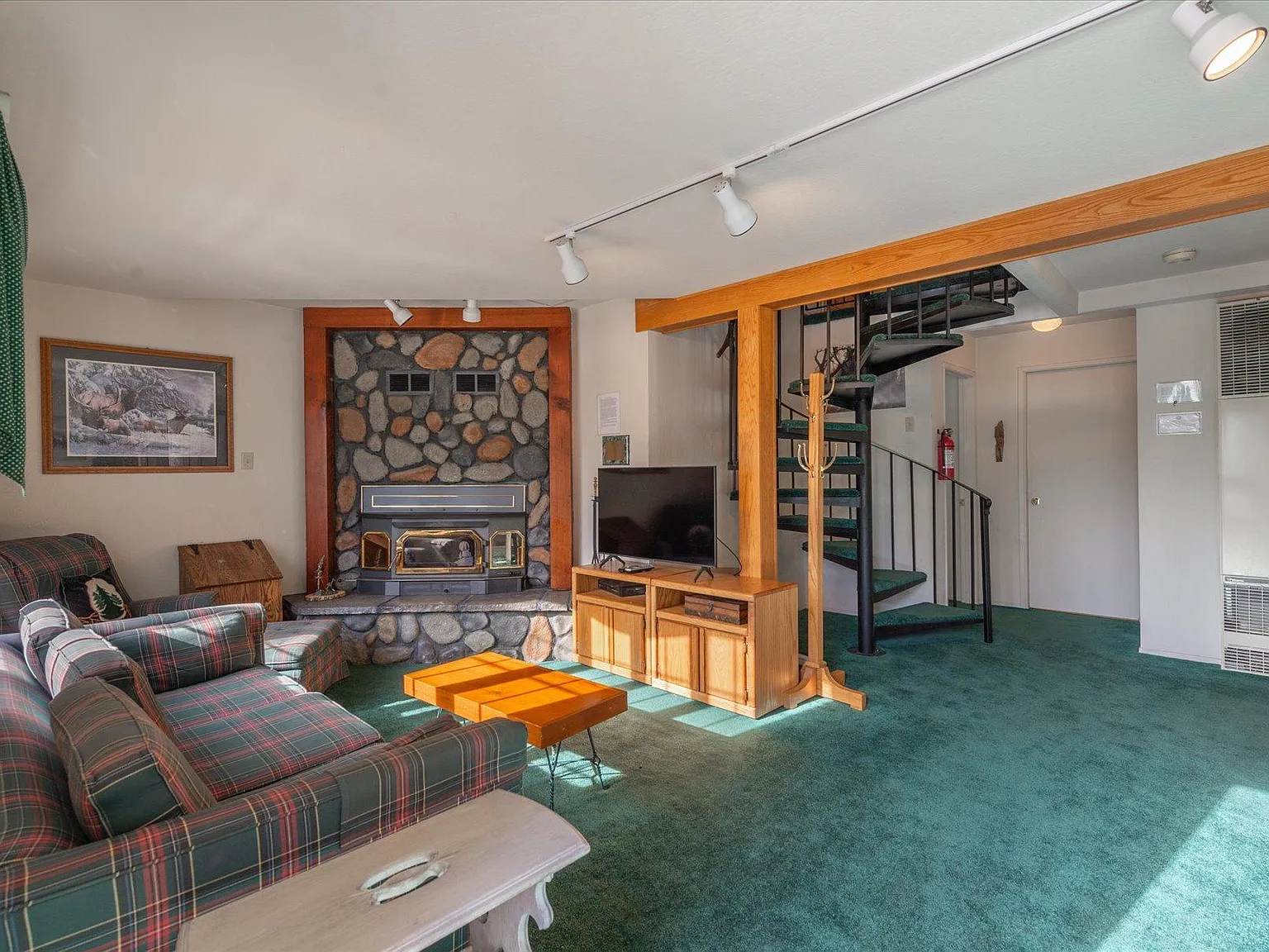 1 bed, 1008 sqft, $2,500 — Photo 2