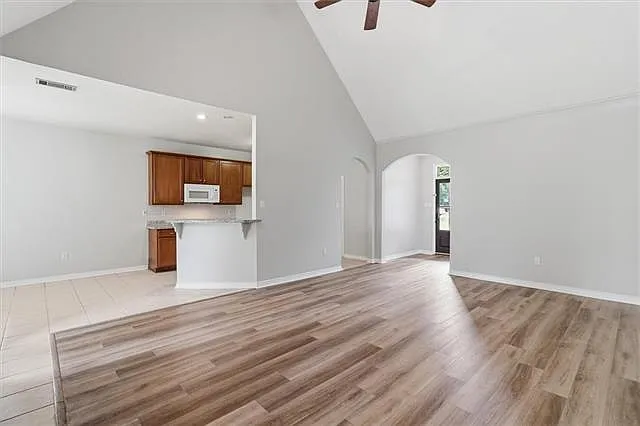 1555 Marigny Ave — Photo 16