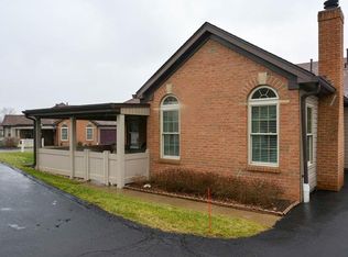 60 Ashford Dr, Cranberry Township, PA 16066