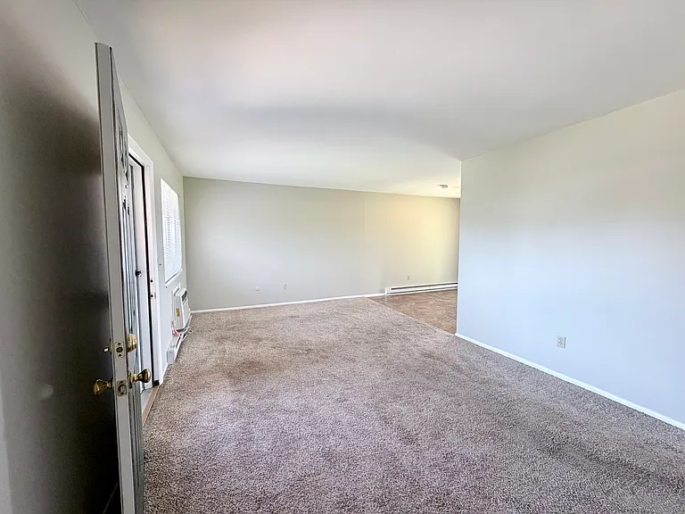 4371 Powell Rd — Photo 9