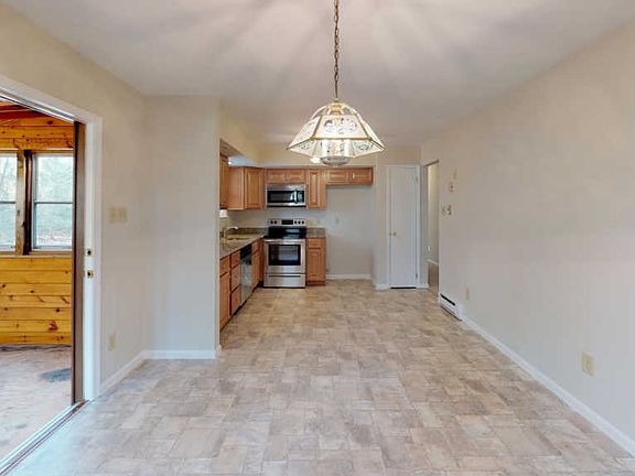 5th image of 127 Lupine Dr