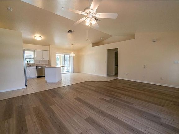 4th image of 1314 NE 12th Pl