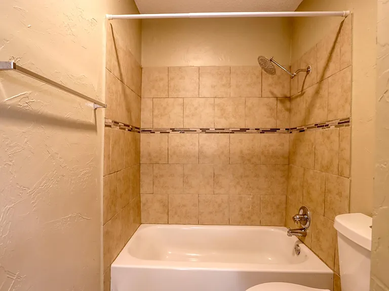 707 Harbour Town Dr #1 — Photo 36