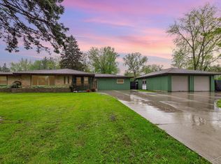 3526 Kawkawlin River Dr, Bay City, MI