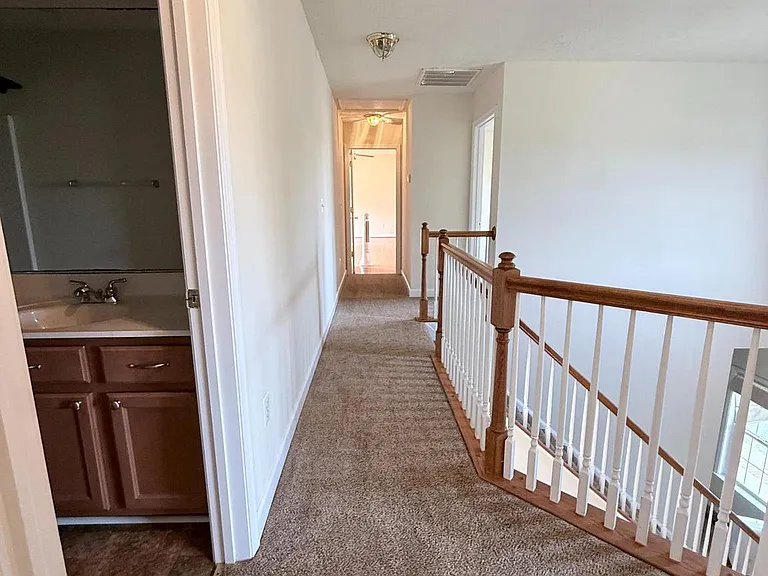 4114 Derbyshire Ln — Photo 9