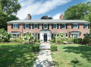 9 Oak Ln, Scarsdale, NY 10583