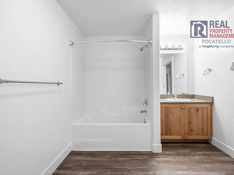 251 W Linden #BLD9 — Photo 11