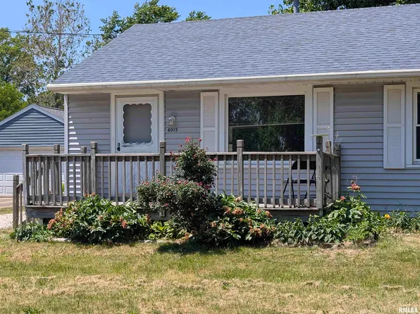 4015 S Chalmers Ave, Bartonville, IL 61607