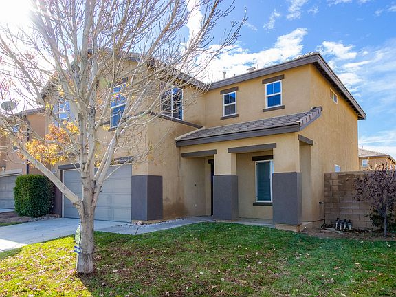4th image of 9464 Tamarisk Ave