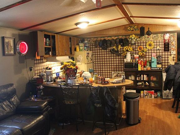 5th image of 28 Mansfield Ln