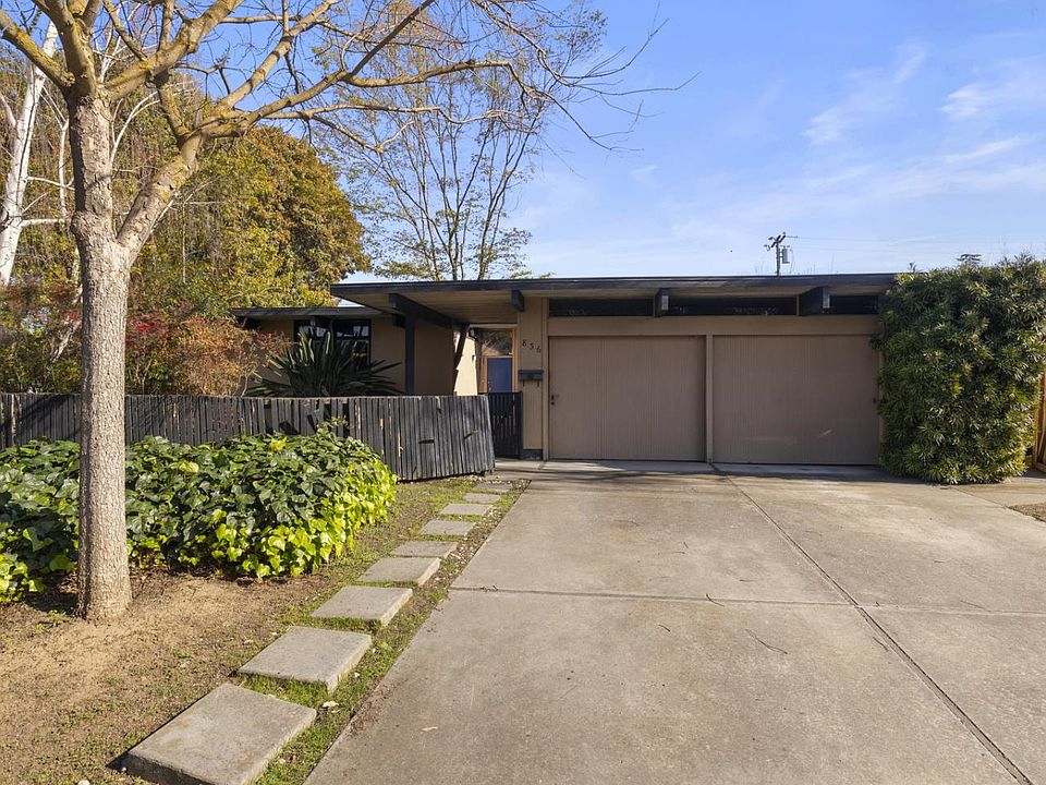 1st image of 856 Thornwood Dr