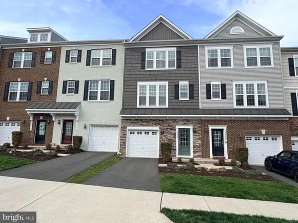 6097 Camerons Ferry Dr, Haymarket, VA 20169