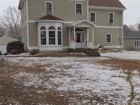 608 E 7th St N, Newton, IA 50208