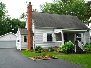 207 Allendale Rd, West Seneca, NY 14224