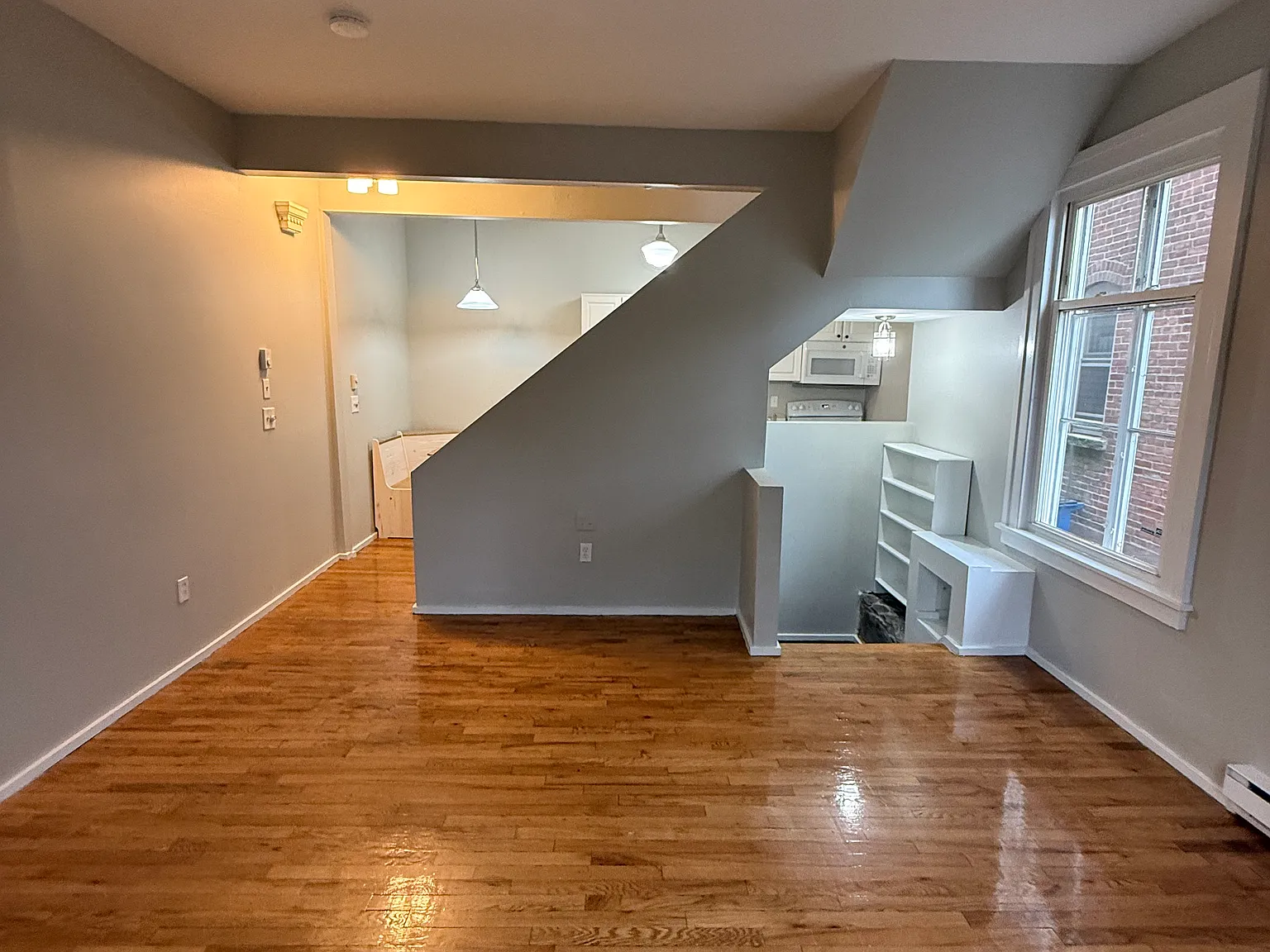 49 Warren St — Photo 3