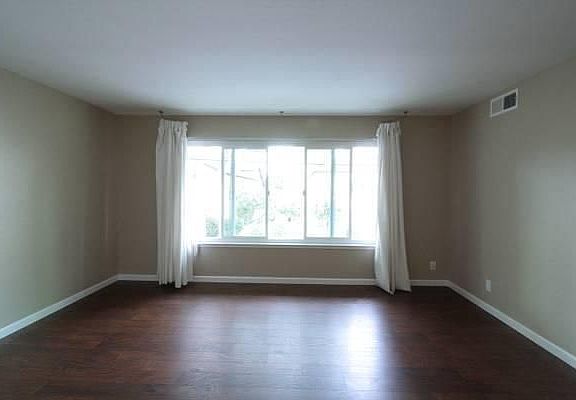 4th image of 77 N Ellsworth Ave APT 8