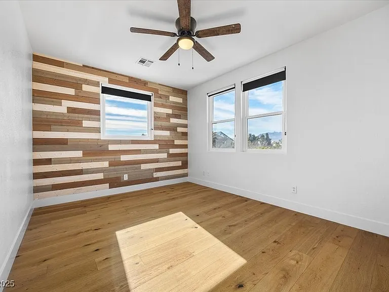 6332 Peggotty Ave — Photo 23
