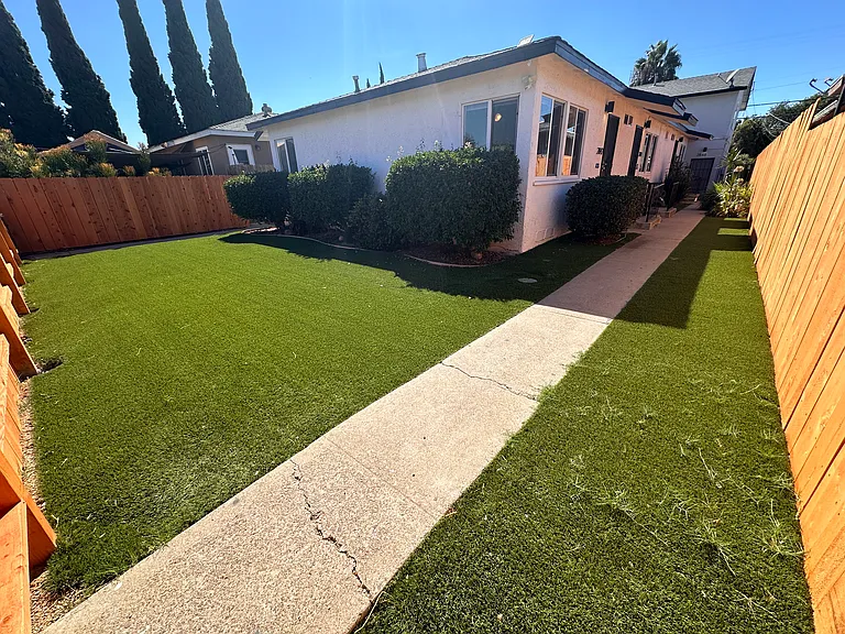 2844 Fairmount Ave — Photo 13