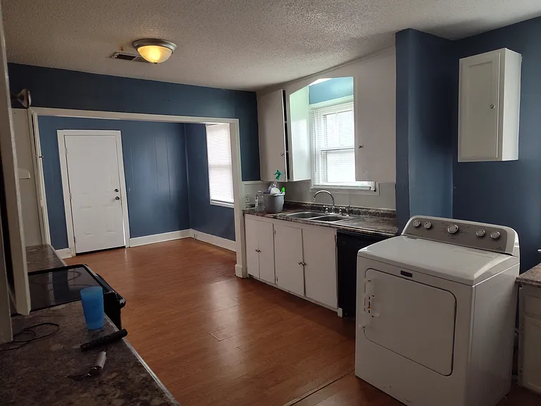 72 Rose Dr — Photo 3