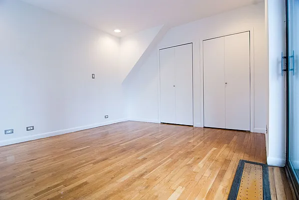 Rented by WAM Partners - William Moses Co. | media 65