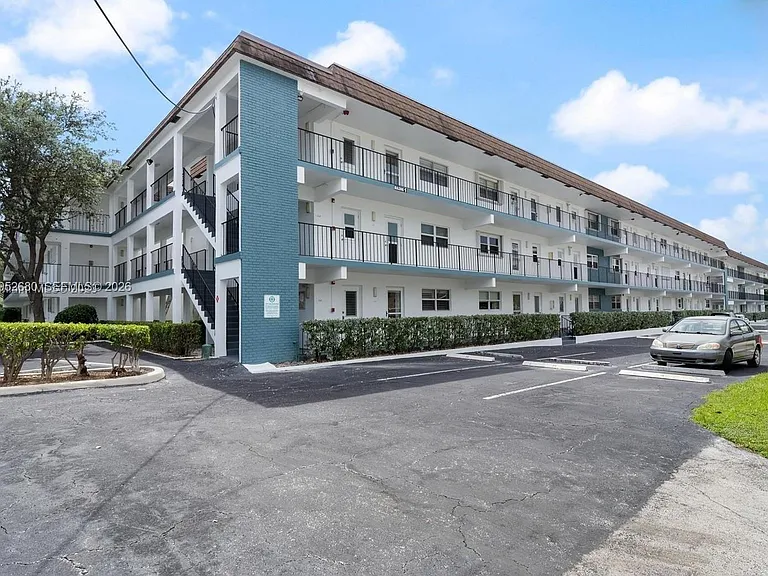 1501 S Ocean Blvd #211 — Photo 6