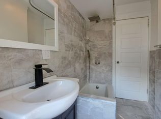 46 Division St APT B, Kingston, PA 18704