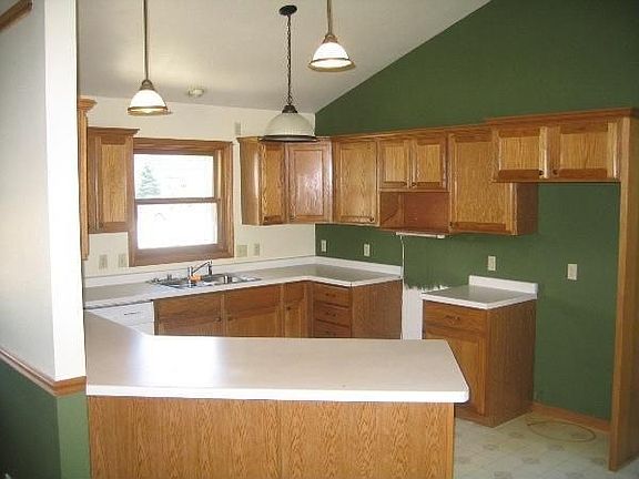 2nd image of 2224 Songbird Ct