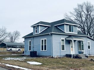 1302 S Van Buren St, Albany, MO 64402