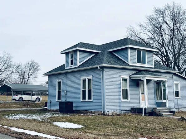 1302 S Van Buren St, Albany, MO 64402