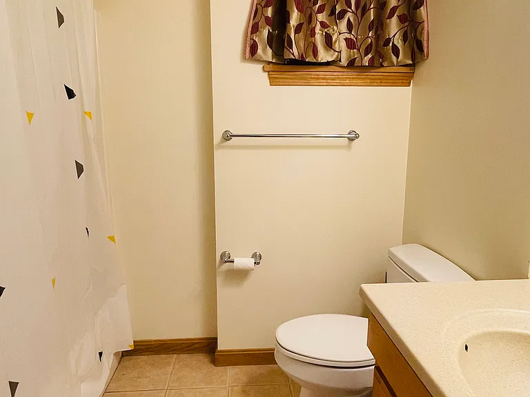 82 Federal Ave — Photo 8