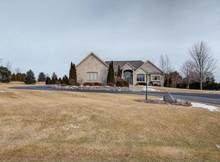 4536 Stoney Creek Rd, West Bend, WI 53095
